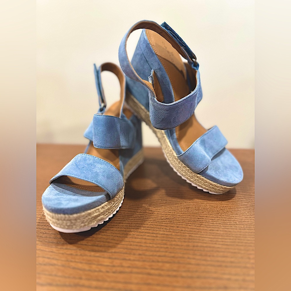 Caslon Jillien Powder Blue Wedge Platform Sandals, Suede, 7.5, 4 in